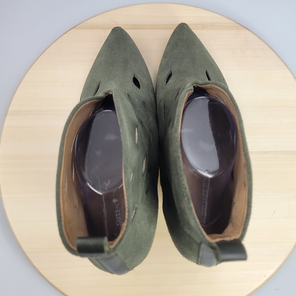 Surface to Air Perforated High Back Suede Platform Booties Womens Size EU 41 - Picture 8 of 15